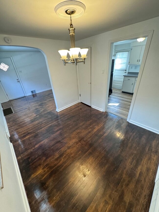 Building Photo - Updated 2-Bedroom 1-Bath House in Duquesne!!