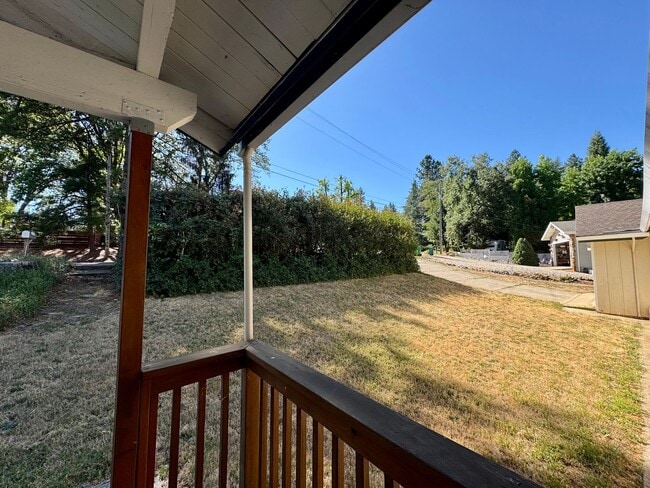 Building Photo - Alta Sierra Home