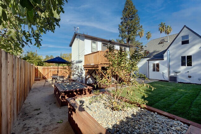 Building Photo - 4204 51st St