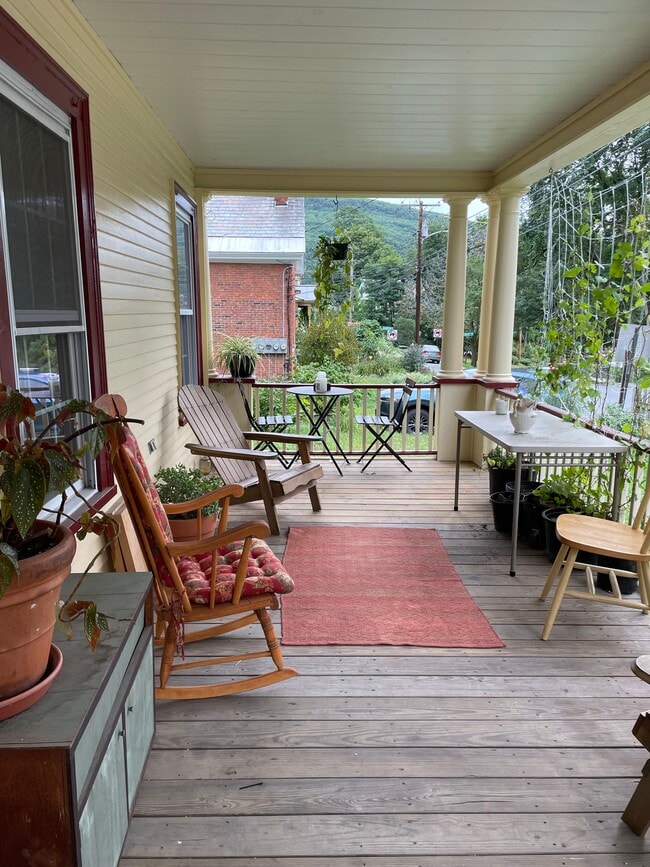 Porch - 81 Green St