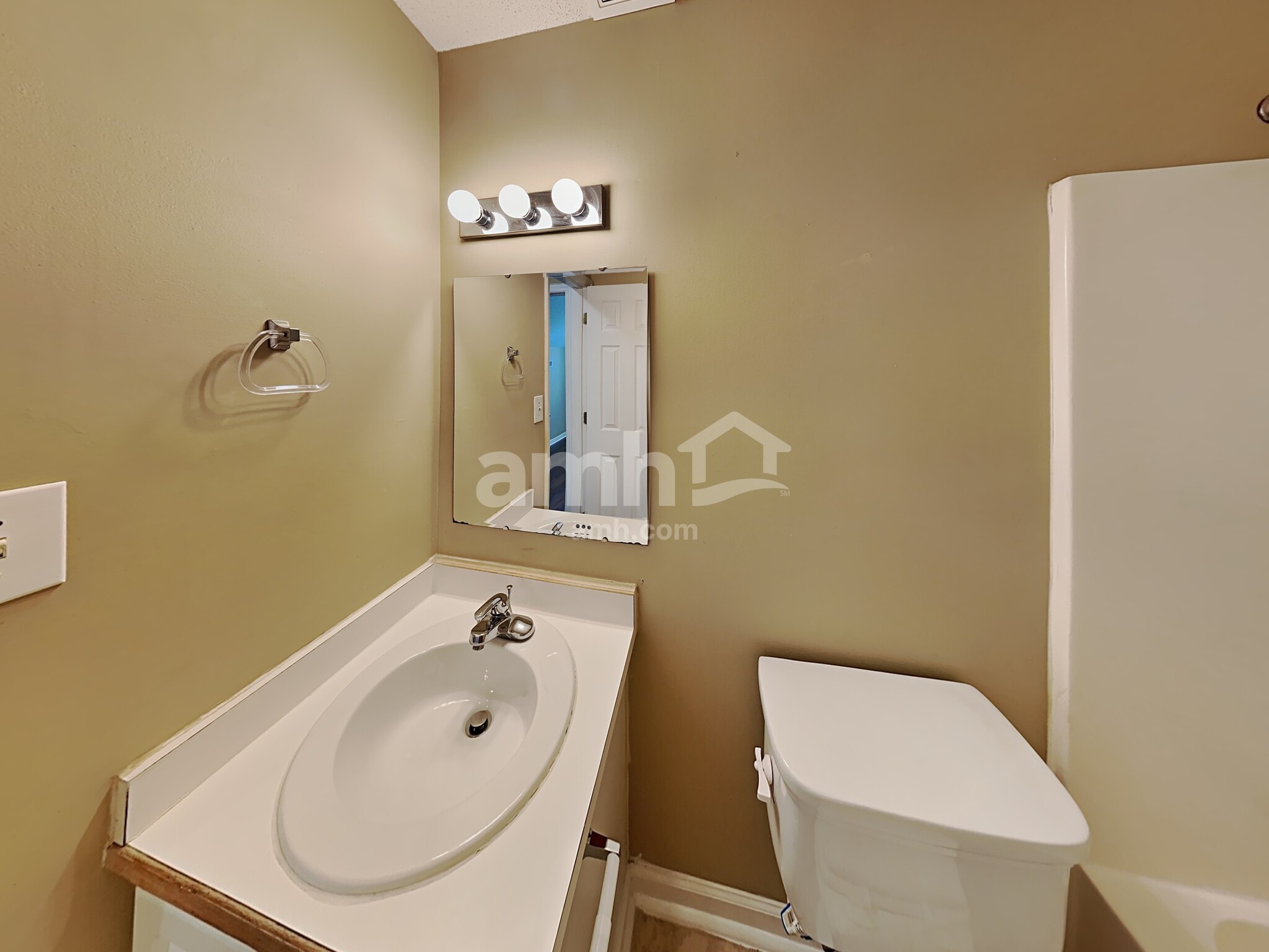 Building Photo - 7101 Missionary Ridge Dr