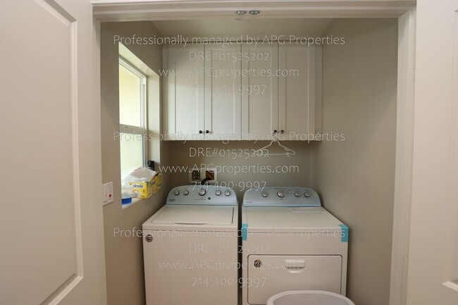 Building Photo - 3320 W Mirano Dr