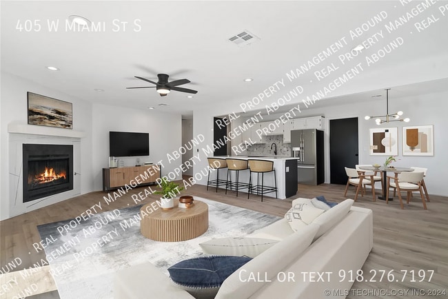 Building Photo - 405 W Miami St