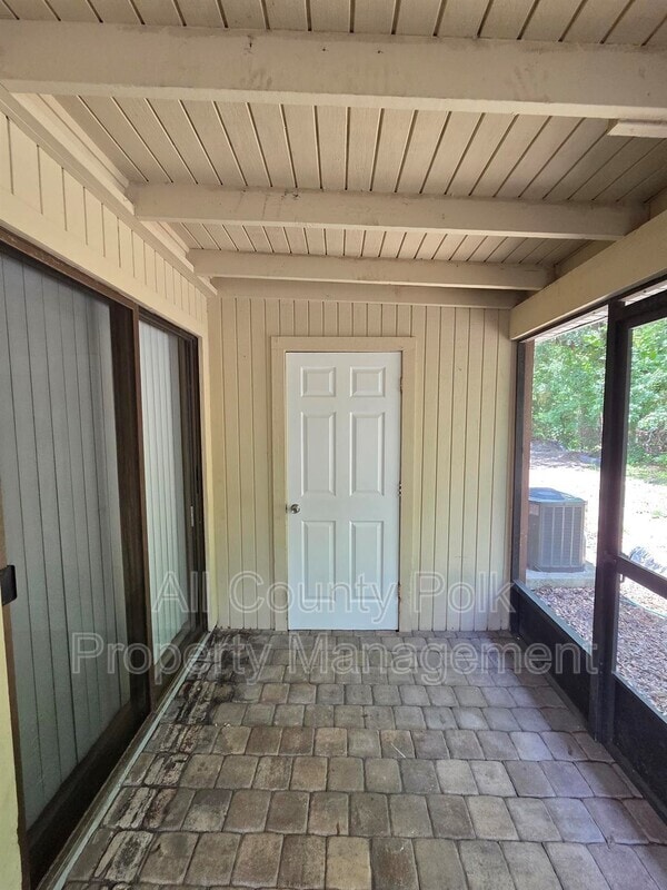 Building Photo - 4938 Malibu Ct