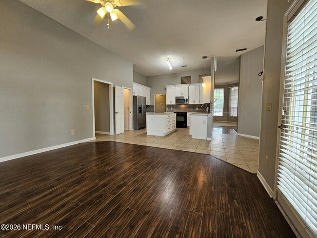 Building Photo - 8934 Elizabeth Falls Dr