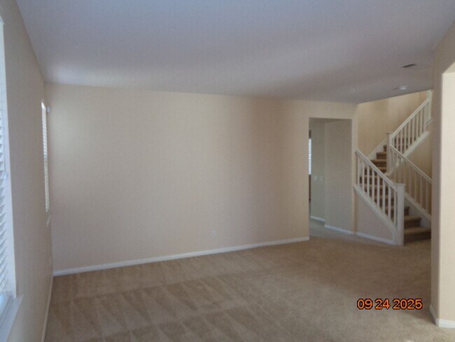 Building Photo - Spacious Quartz Hill 2 Story Home Offering 3663 sq. ft. and was Built in 2004