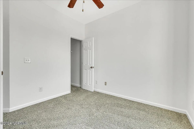 Building Photo - 138 Waterstone Ln