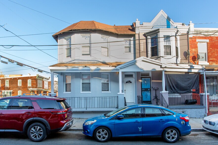 Building Photo - 1747 N Wilton St