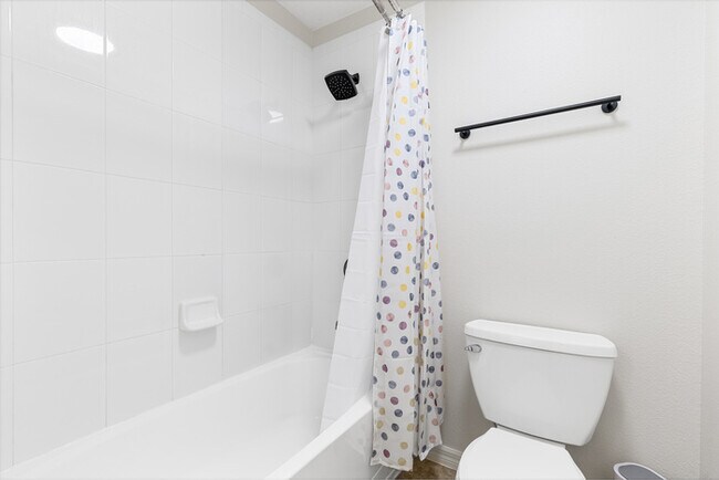 Building Photo - Waterfront Lake Nona Pool Home