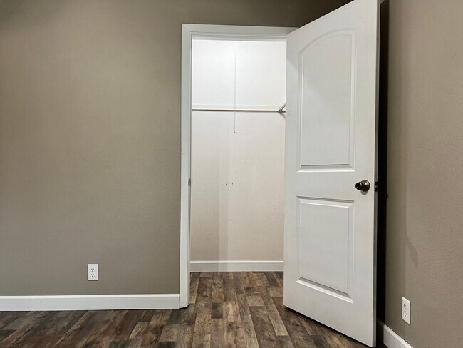 Building Photo - 895 Marion Anderson Rd