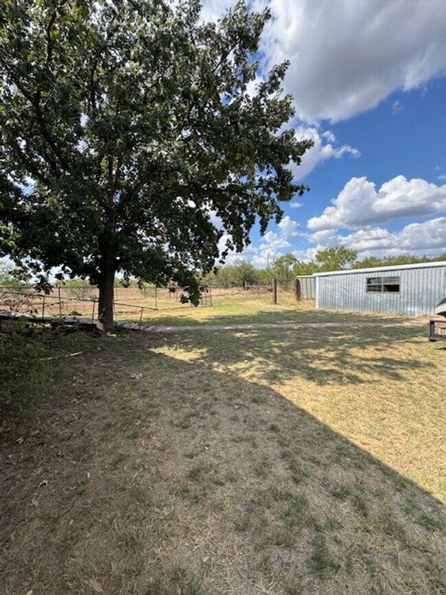 Building Photo - 6227 CR 137