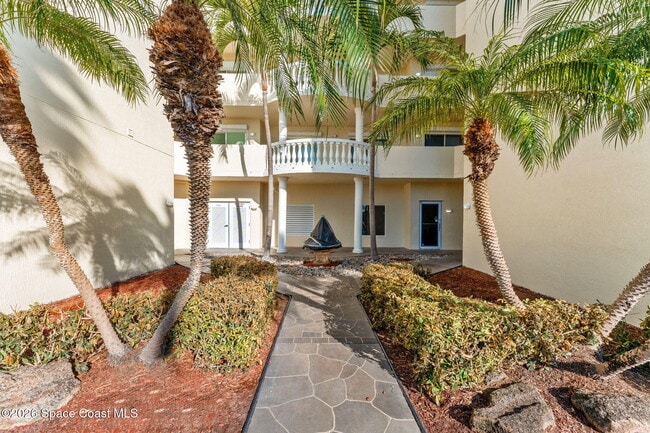 Building Photo - 925 N Hwy A1A