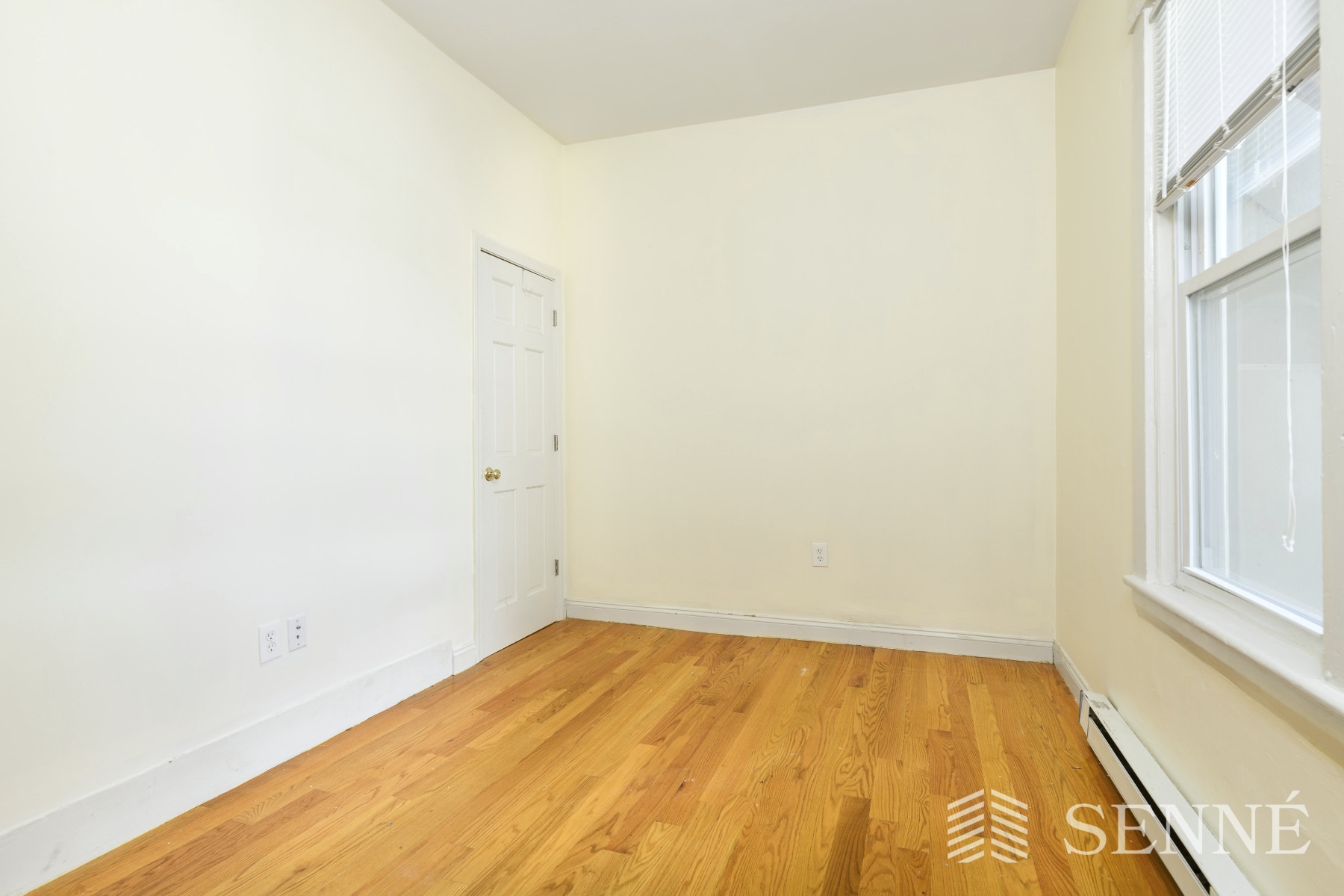 Building Photo - 1099 Cambridge St