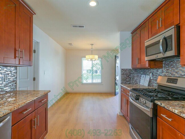 Building Photo - 3428 San Marino Ave