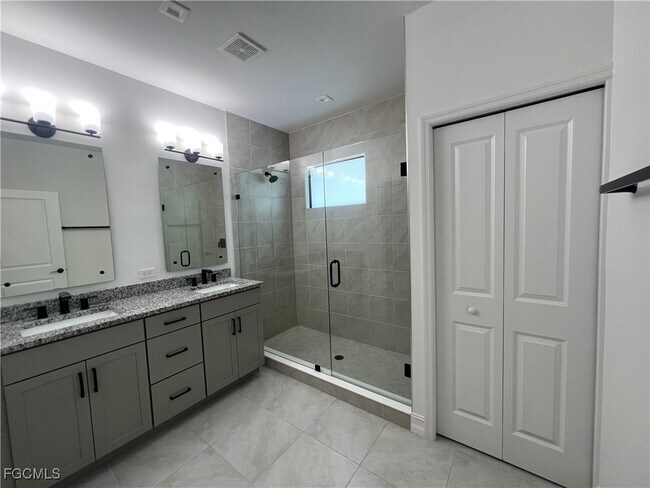 Building Photo - 7584 Carnegie Way