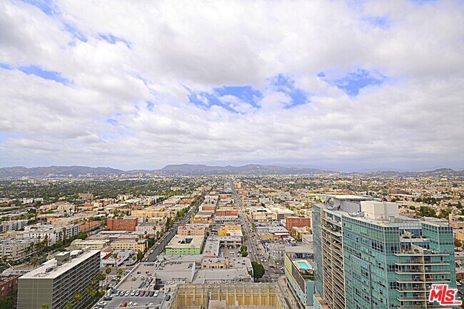 Building Photo - 3810 Wilshire Blvd