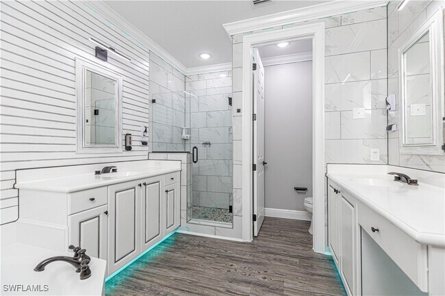 Building Photo - 1330 Mariposa Cir