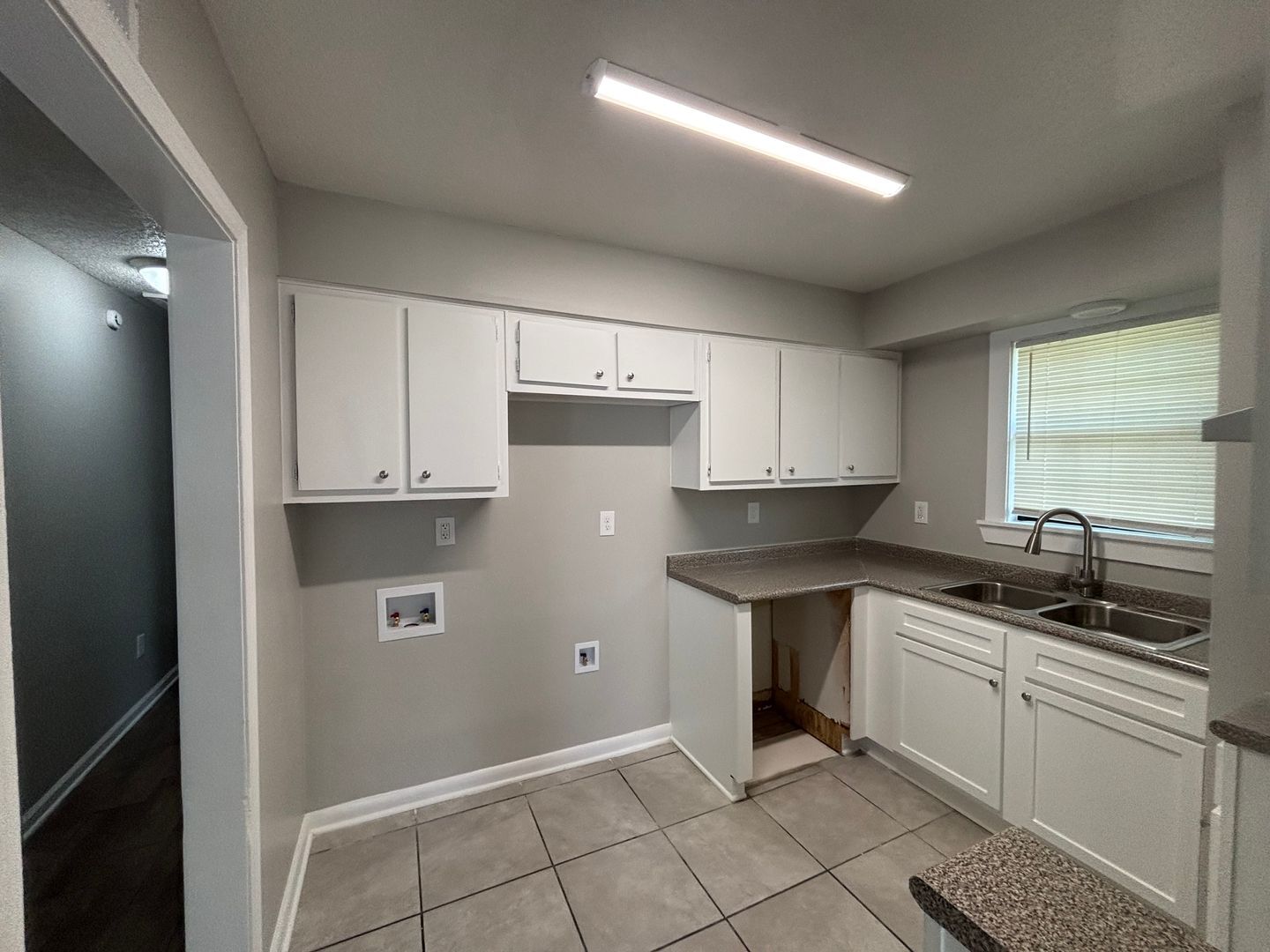Building Photo - 5293 Beaverton Dr