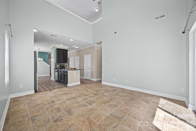 Building Photo - 2090 Shady Pond Dr