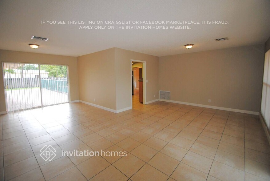 Building Photo - 1810 N 47th Ave
