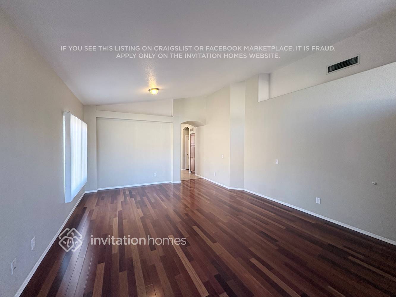 Building Photo - 2509 N Silverado