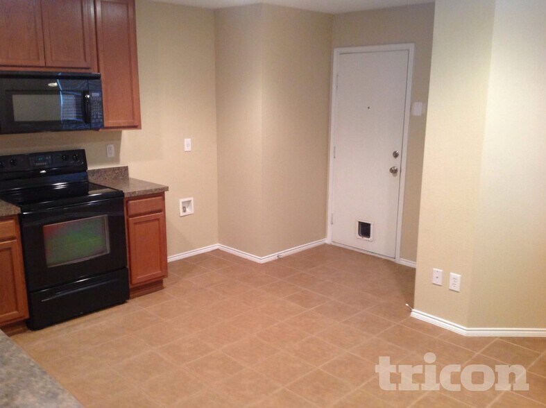 Building Photo - 16325 Cowboy Trail