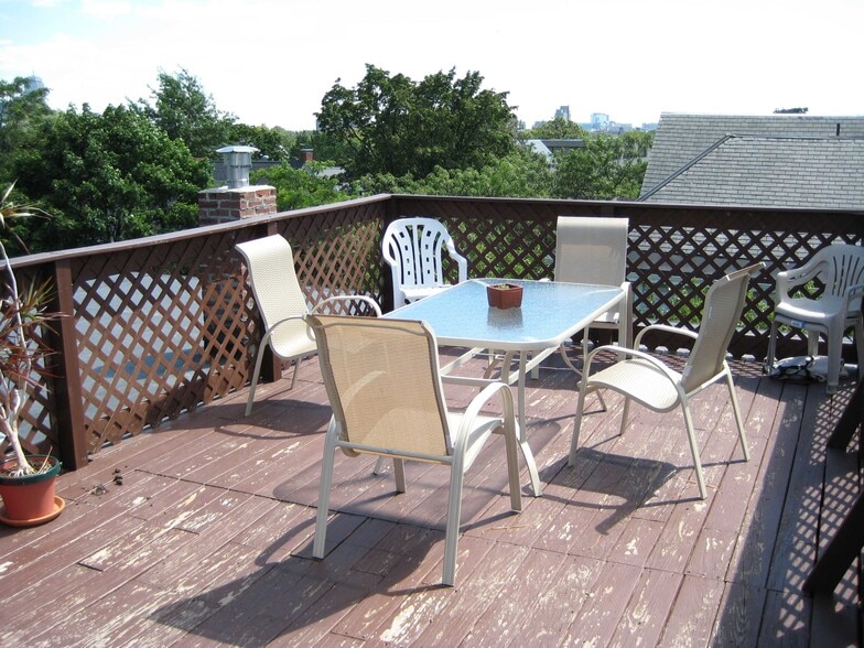 Roof Deck - 71 Putnam Ave
