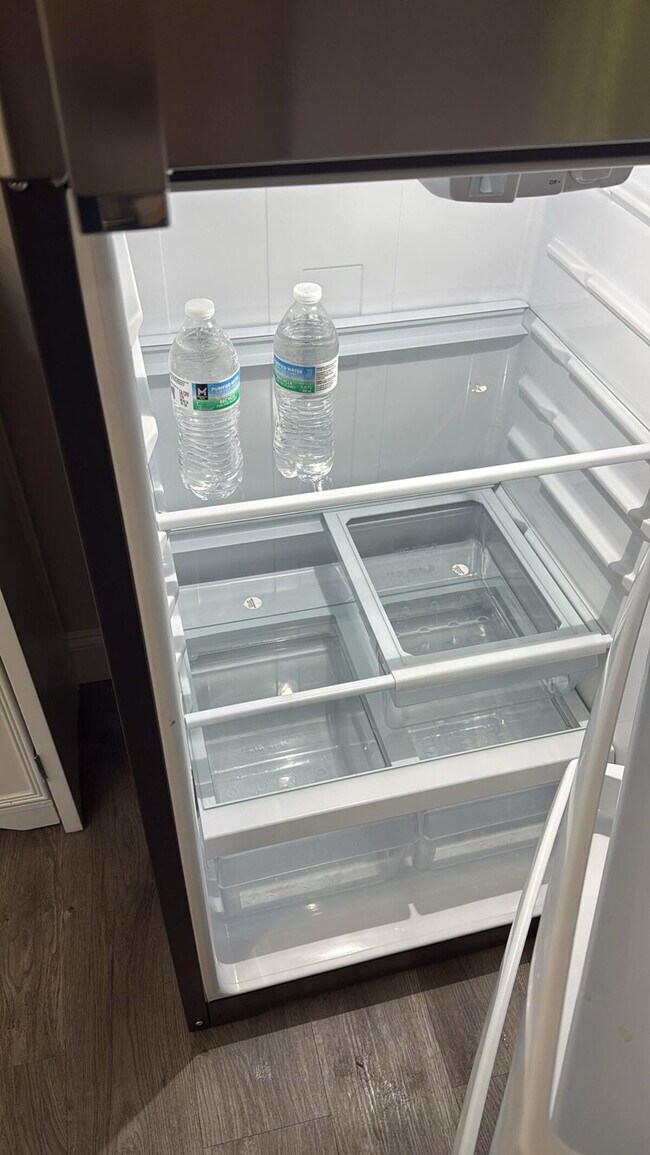 Building Photo - 408 Cedar Lane Rd