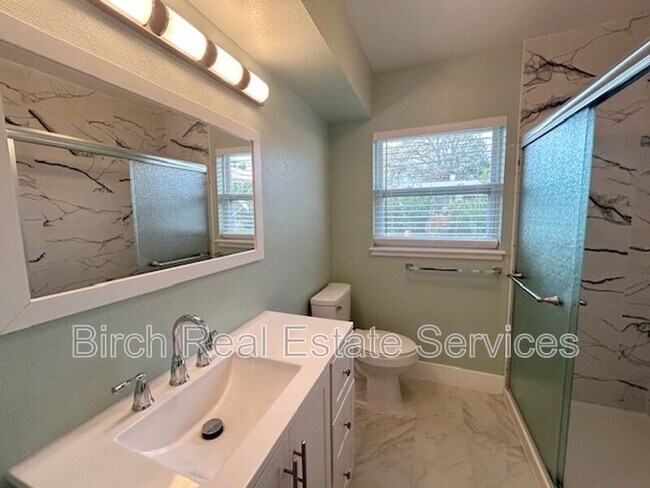 Building Photo - 1830 Lady Mary Dr