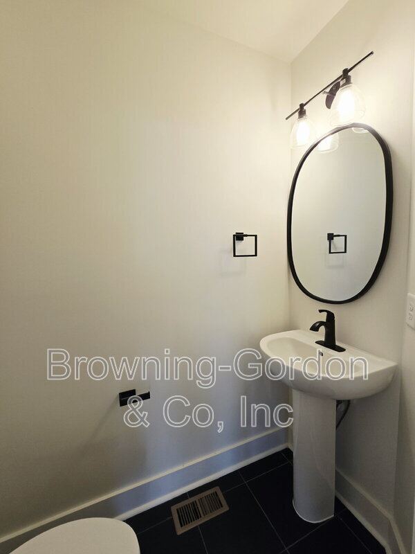 Building Photo - 3209 Curtis St