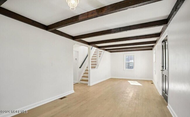 Building Photo - 99 Ravine Dr