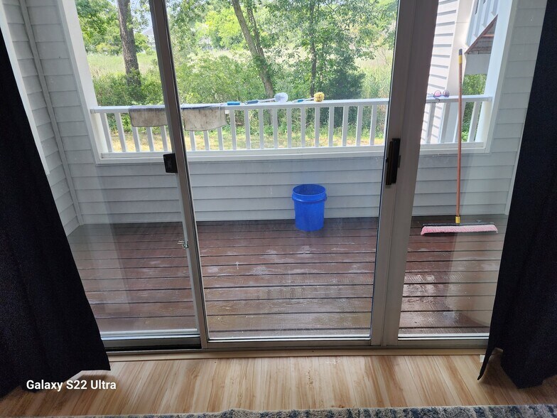 Building Photo - 224 Island Cove Ct