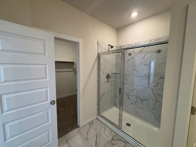 Building Photo - 4802 W Planetree St