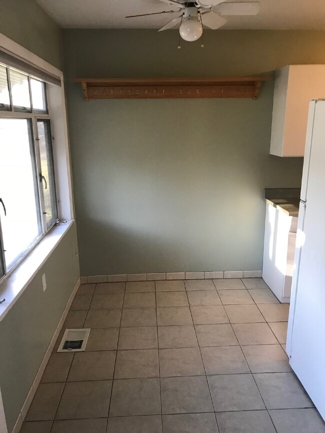 Building Photo - 2BR/1BA in University Hills with Huge Yard...