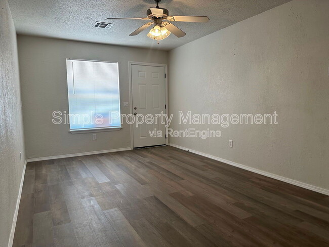 Building Photo - 5832 NW 31st Terrace