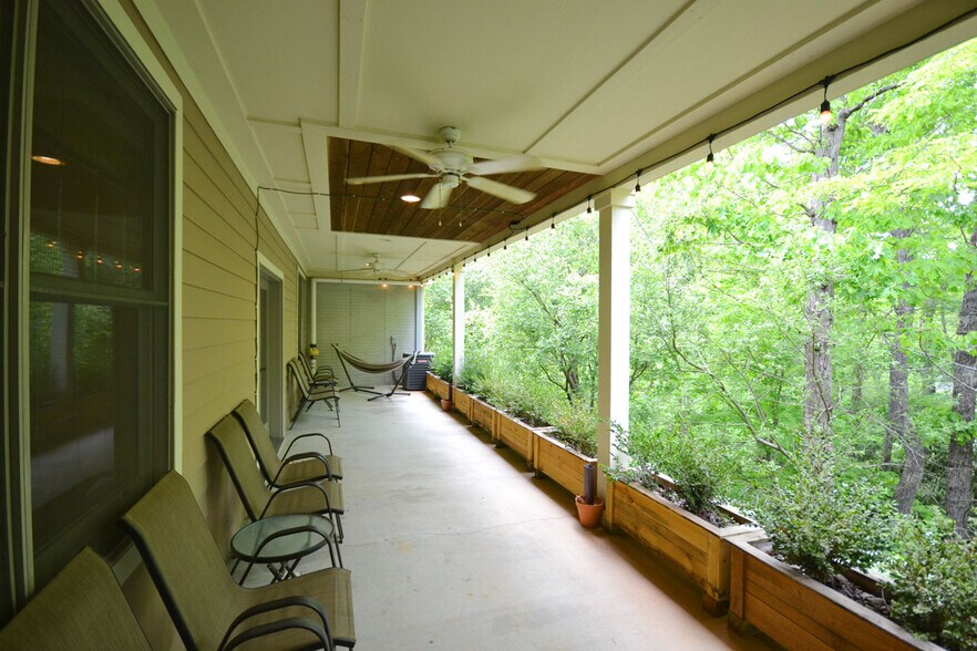10'x40' Private Patio - Terrace Level - 35 Winterhawk Drive