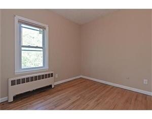 Building Photo - 16 Gates Ct