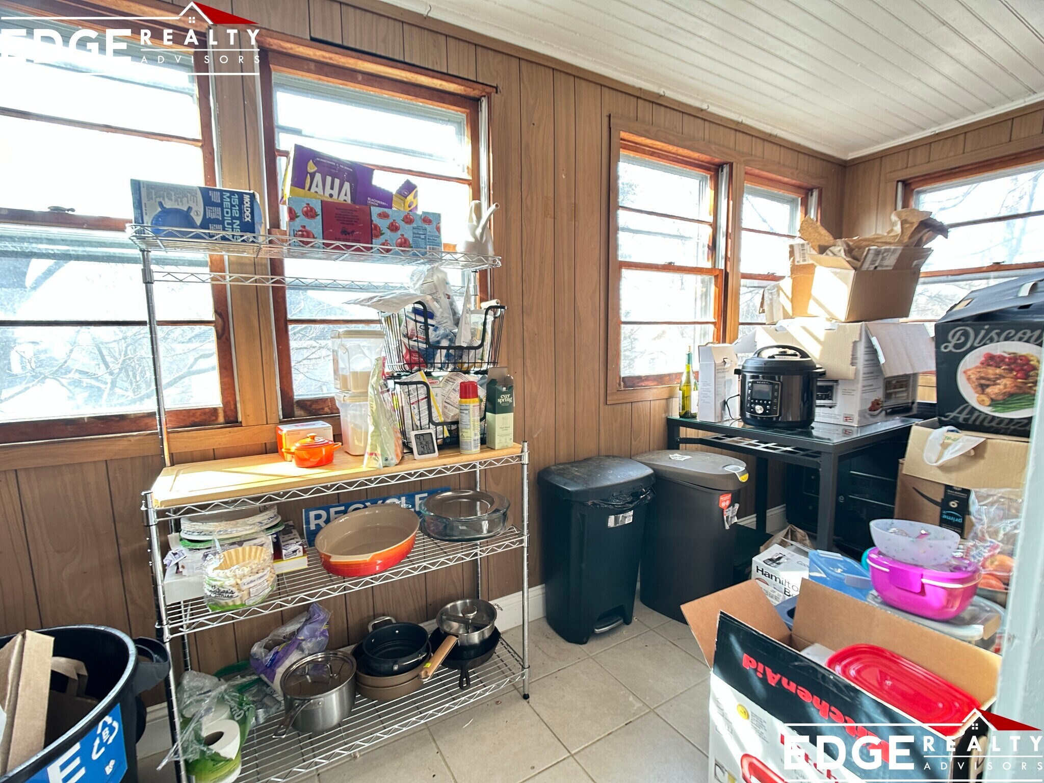 Building Photo - 27 Bostonia Ave