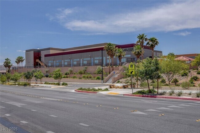 Building Photo - 536 Puenta Del Rey St