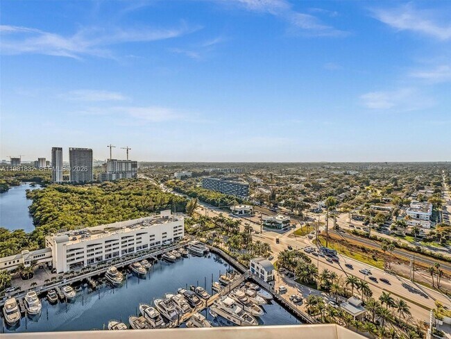 Building Photo - 17301 Biscayne Blvd