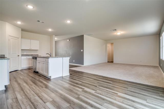 Building Photo - 731 Yorkshire Dr