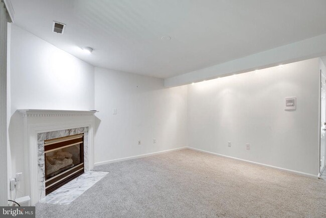 Building Photo - 3105 Sutherland Hill Ct