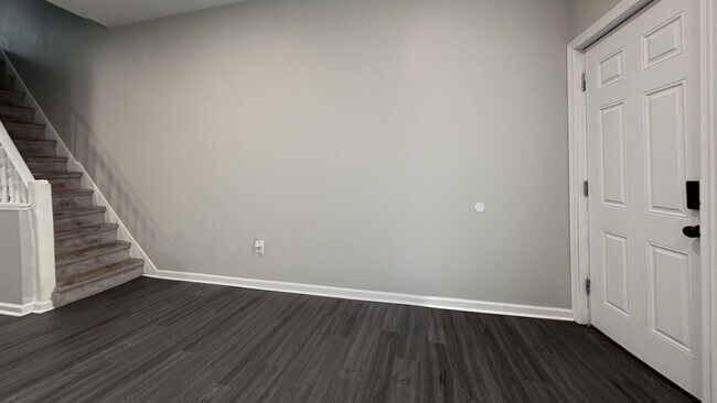 Building Photo - Move-In Ready 3BR Row Home in North Philly – Updated Kitchen & Bath