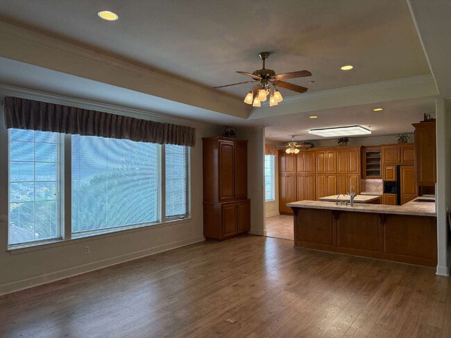 Building Photo - Morgan Hill Foothills Home