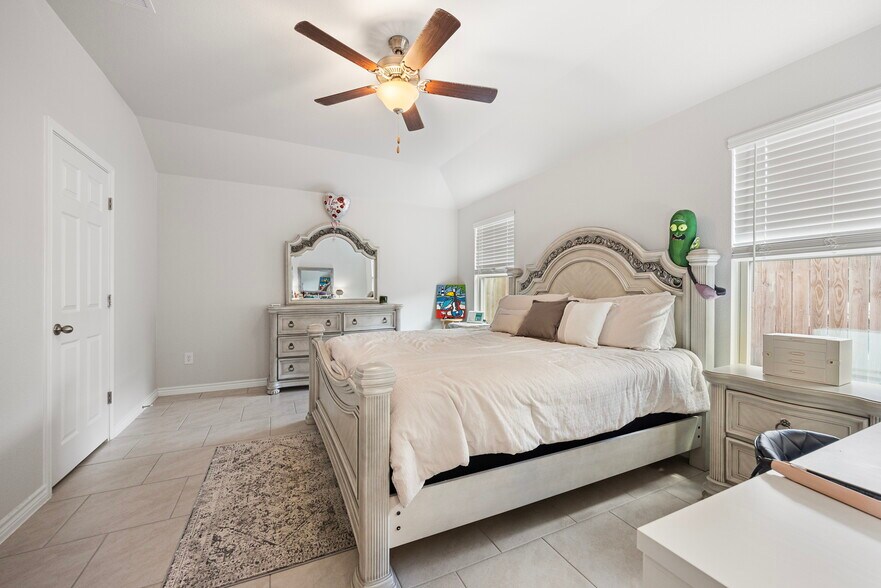 Building Photo - 2318 Delightful Ln