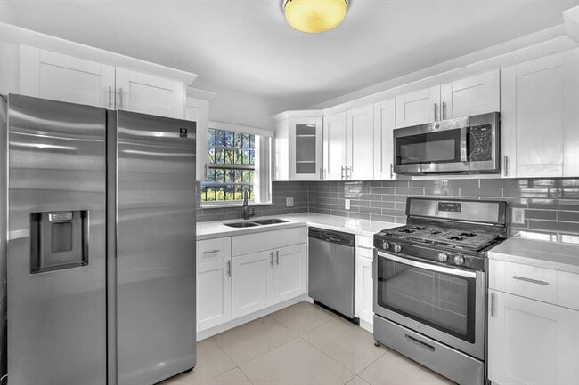 Building Photo - 17115 NW 12th Ct
