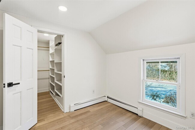 Building Photo - 15 Hicks St