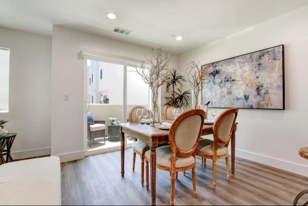 Building Photo - 1115 E Artesia Blvd