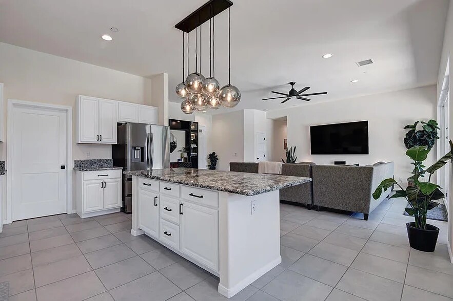 Building Photo - 68965 Hermosillo Rd