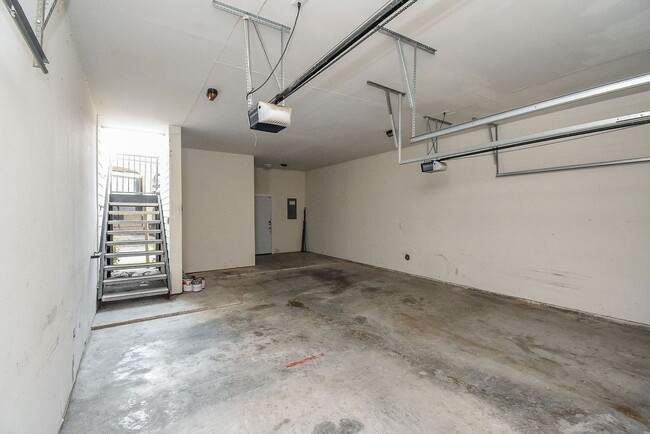 Building Photo - 4106 McKinney St